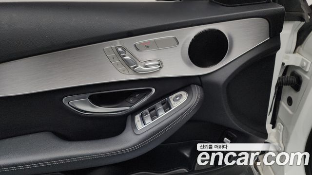 Mercedes-Benz C-Class 2018 — photo 24