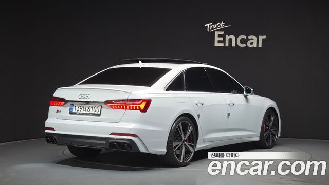 Audi S6 2022 — photo 2