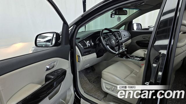 Kia Canival 2020 — photo 10