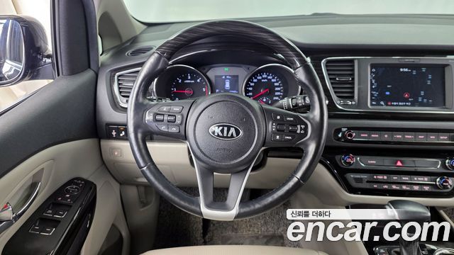 Kia Canival 2020 — photo 13