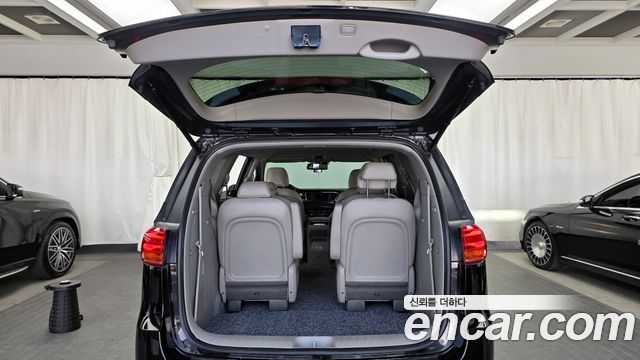 Kia Canival 2020 — photo 20