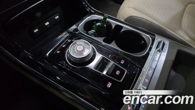 Kia Canival 2021 — photo 12