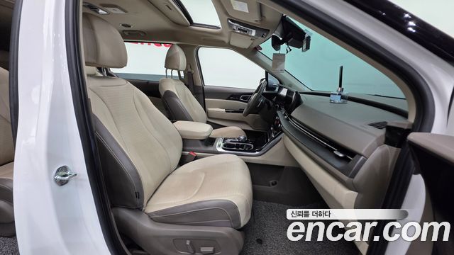 Kia Canival 2021 — photo 13