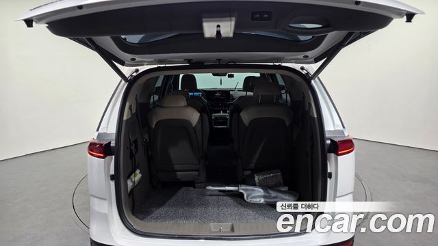 Kia Canival 2021 — photo 26
