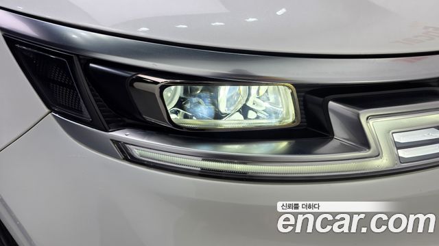 Kia Canival 2021 — photo 8