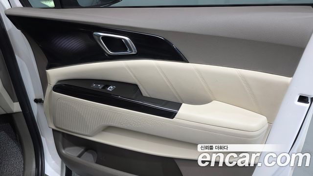 Kia Canival 2021 — photo 15