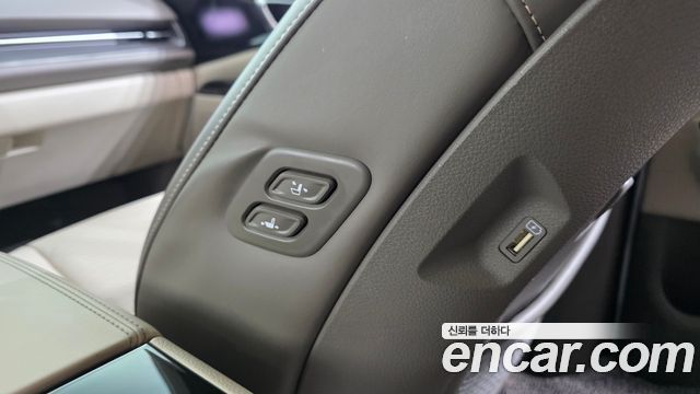 Kia Canival 2021 — photo 32