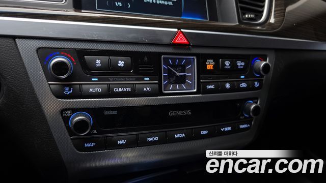 Genesis G80 2019 — photo 22