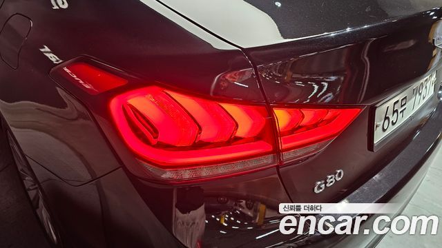 Genesis G80 2019 — photo 9