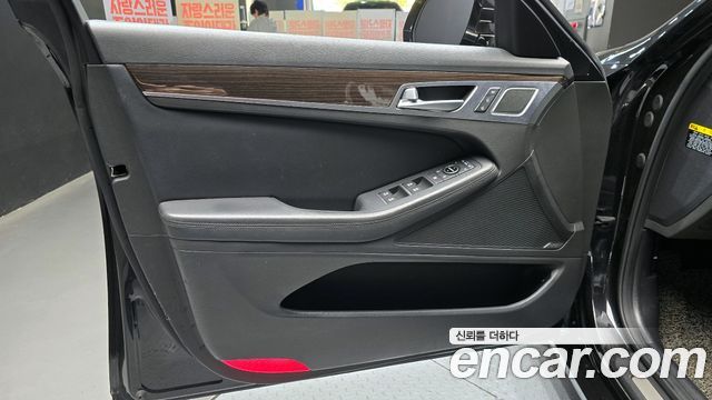 Genesis G80 2019 — photo 14