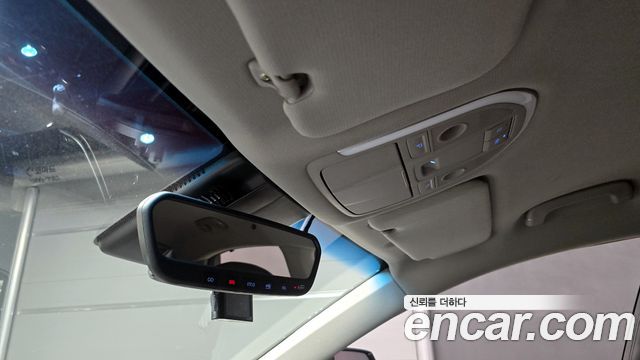 Genesis G80 2019 — photo 29