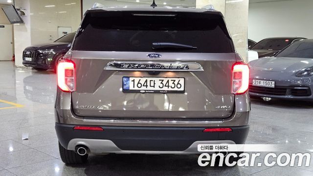 Ford Explorer 2021 — photo 3