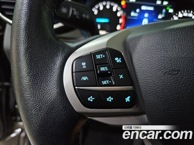 Ford Explorer 2021 — photo 14