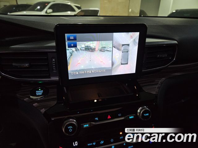 Ford Explorer 2021 — photo 17