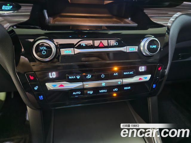 Ford Explorer 2021 — photo 18