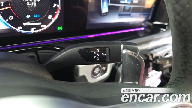 Mercedes-Benz G-Class 2021 — photo 9