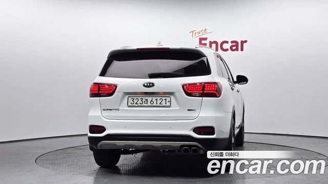 Kia Sorento 2018 — photo 4