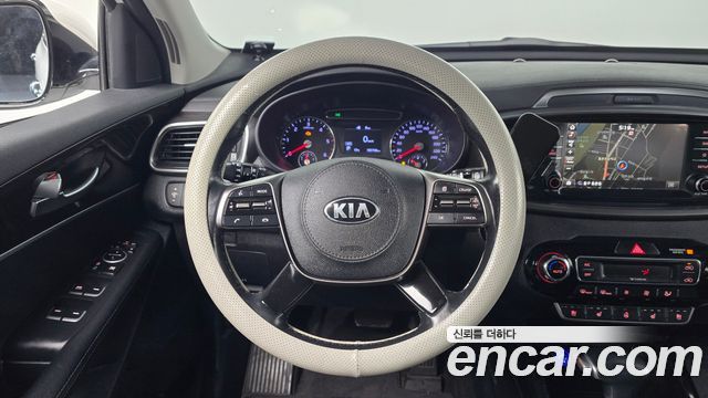 Kia Sorento 2018 — photo 13
