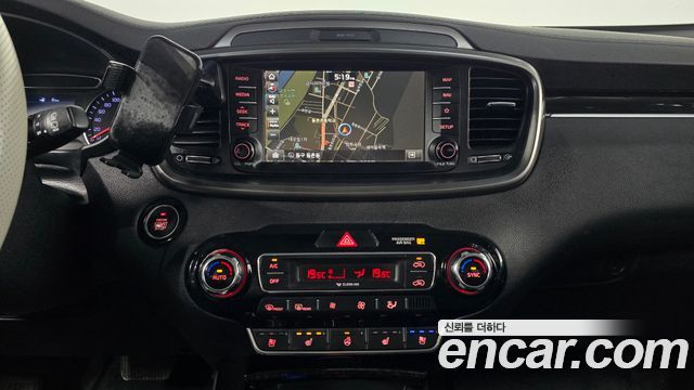 Kia Sorento 2018 — photo 15