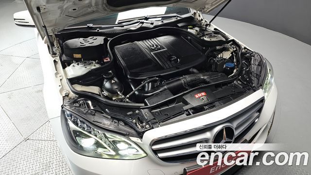 Mercedes-Benz E-Class 2014 — photo 6