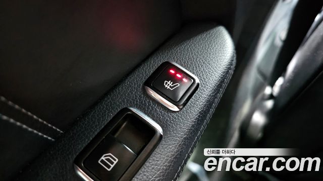 Mercedes-Benz E-Class 2014 — photo 17