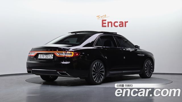 Lincoln Continental 2017 — photo 2