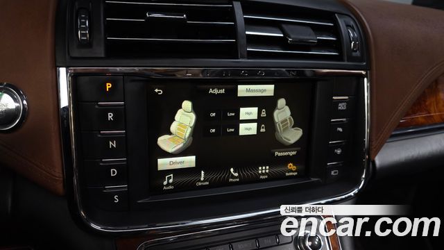 Lincoln Continental 2017 — photo 22