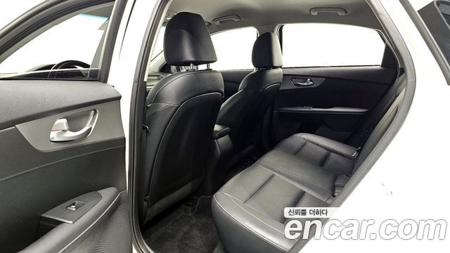 Kia K3 2021 — photo 11