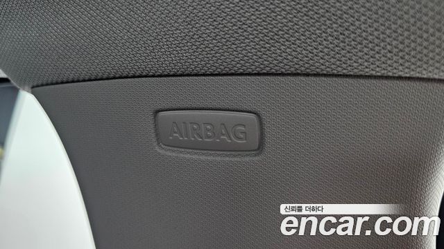 Volkswagen Golf 2025 — photo 28