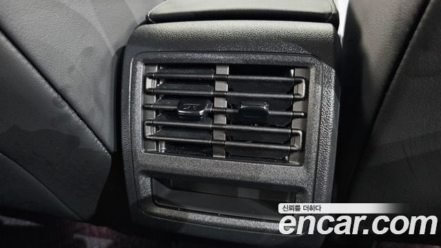 Volkswagen Golf 2025 — photo 32