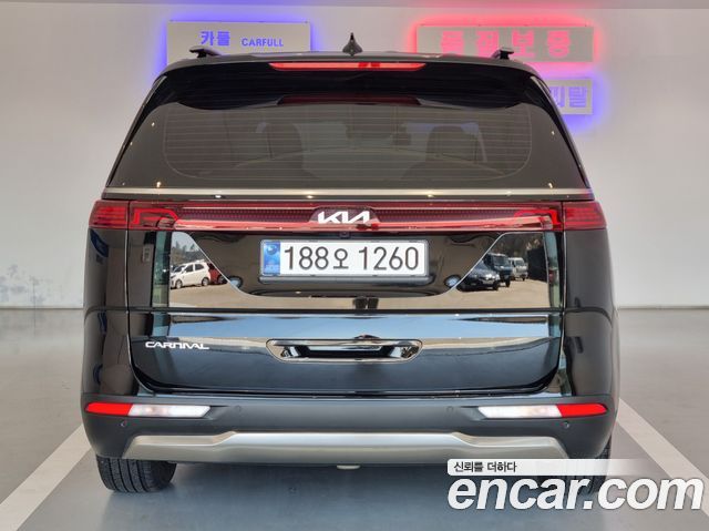 Kia Canival 2023 — photo 4