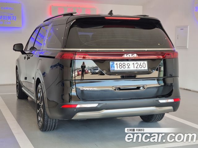 Kia Canival 2023 — photo 6