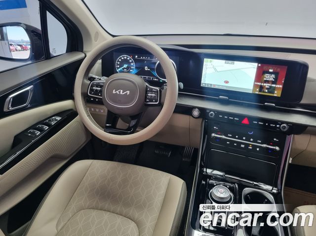 Kia Canival 2023 — photo 8