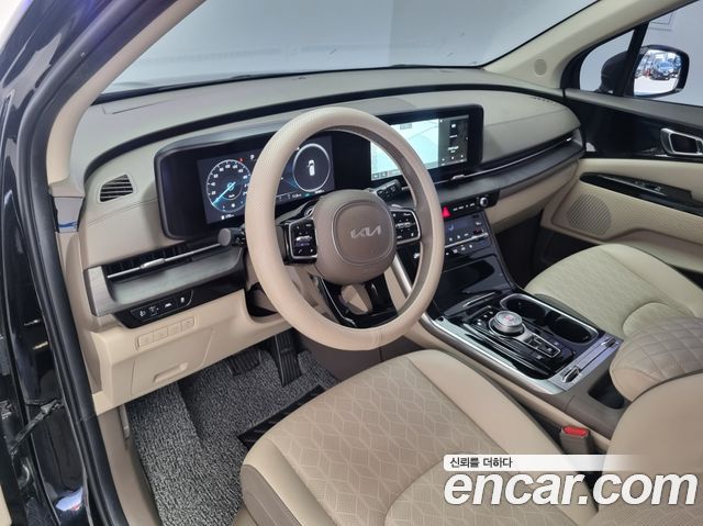 Kia Canival 2023 — photo 10