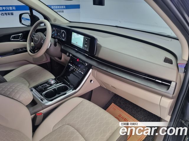 Kia Canival 2023 — photo 11