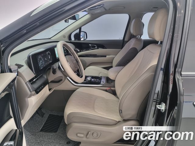 Kia Canival 2023 — photo 12