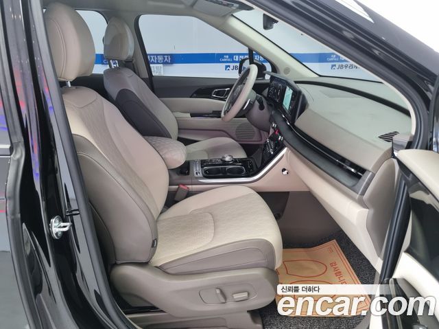 Kia Canival 2023 — photo 13