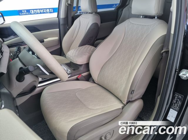 Kia Canival 2023 — photo 14