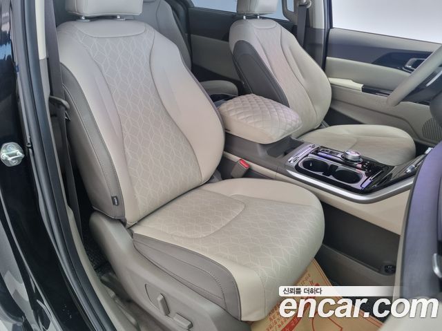 Kia Canival 2023 — photo 15