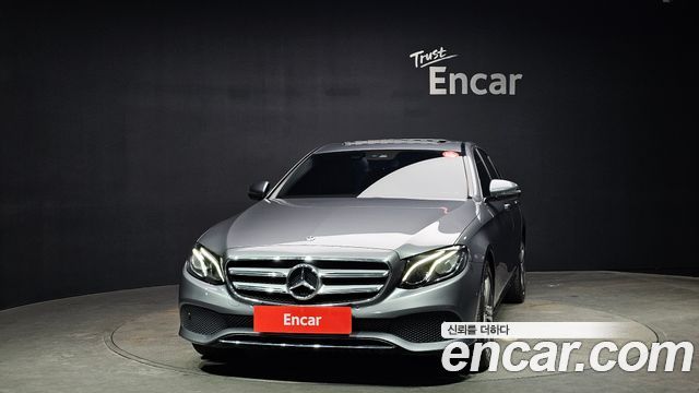 Mercedes-Benz E-Class 2019 — photo 3