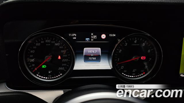 Mercedes-Benz E-Class 2019 — photo 8