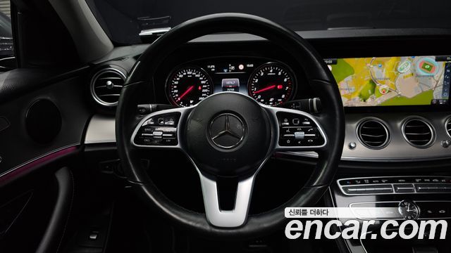 Mercedes-Benz E-Class 2019 — photo 13