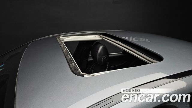 Mercedes-Benz E-Class 2019 — photo 19