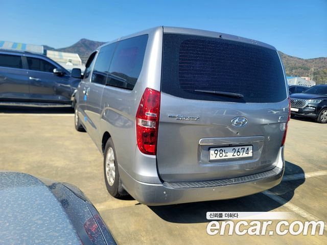 Hyundai Starex 2015 — photo 6