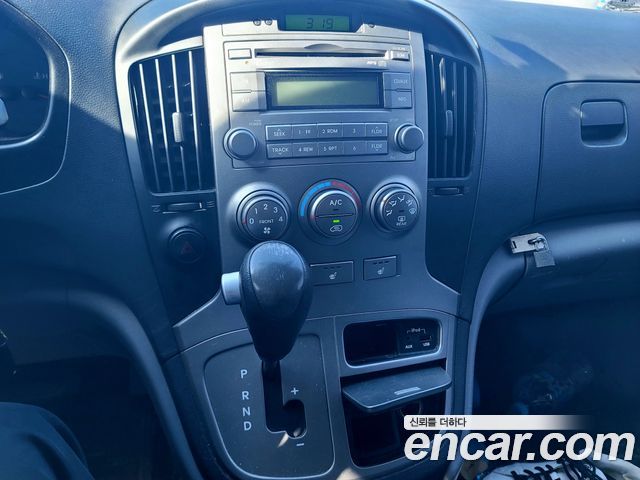 Hyundai Starex 2015 — photo 11
