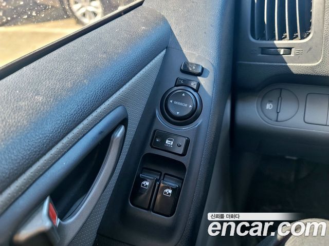 Hyundai Starex 2015 — photo 13