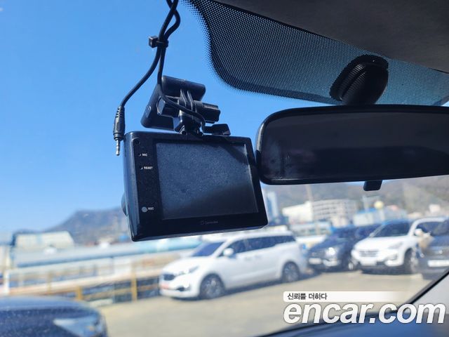 Hyundai Starex 2015 — photo 14