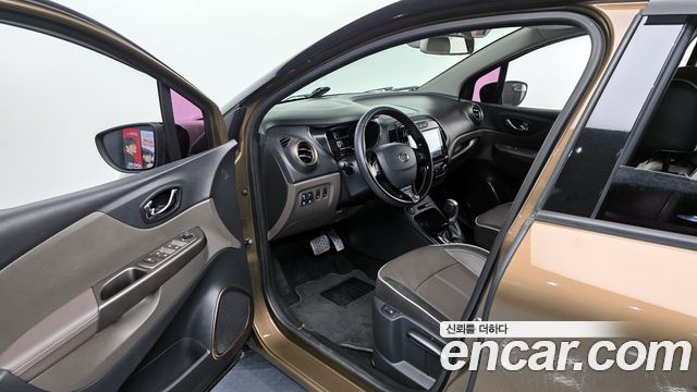 Renault Korea QM3 2016 — photo 13