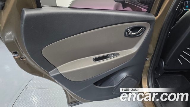 Renault Korea QM3 2016 — photo 15