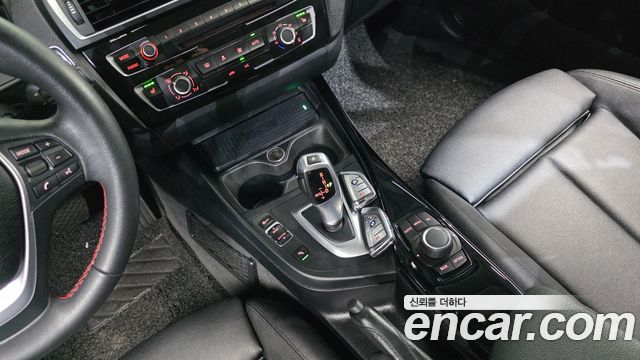 BMW 1-Series 2017 — photo 12